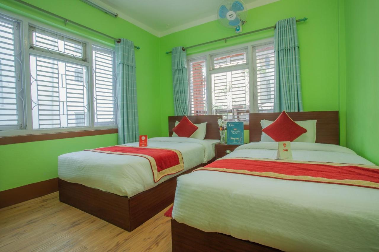 Oyo 146 Somewhere Hotel & Resturant Kathmandu Exterior photo