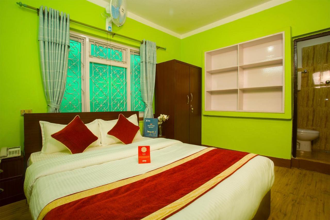 Oyo 146 Somewhere Hotel & Resturant Kathmandu Exterior photo