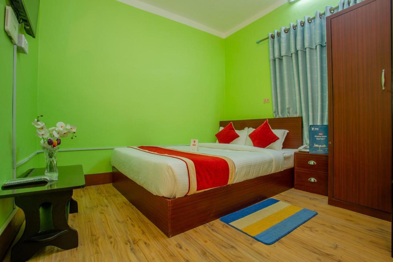 Oyo 146 Somewhere Hotel & Resturant Kathmandu Exterior photo