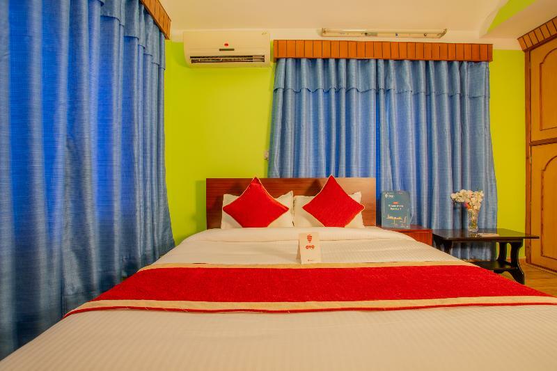 Oyo 146 Somewhere Hotel & Resturant Kathmandu Exterior photo