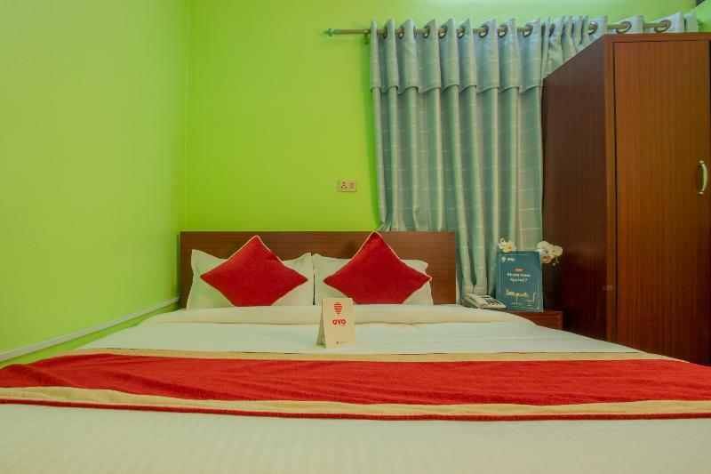 Oyo 146 Somewhere Hotel & Resturant Kathmandu Exterior photo