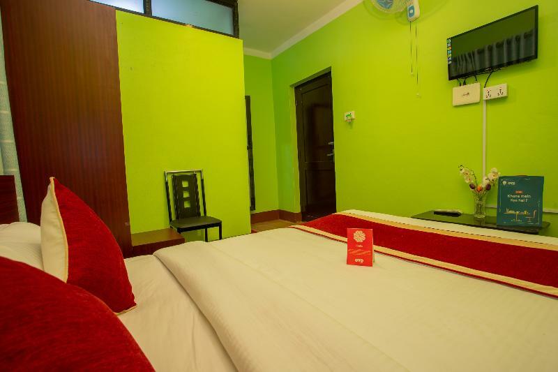 Oyo 146 Somewhere Hotel & Resturant Kathmandu Exterior photo